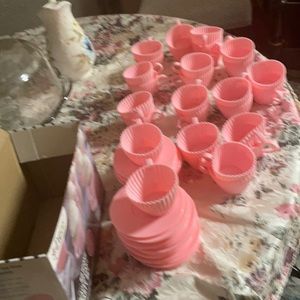 EVElots 24 Piece + Silicone Teacup-Cake Party Set Super Cute & Unusual